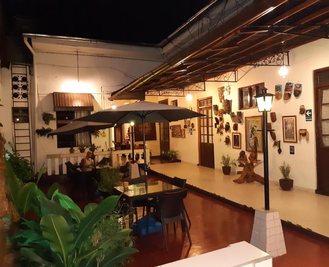 Hotel La Casona Iquitos Exterior foto